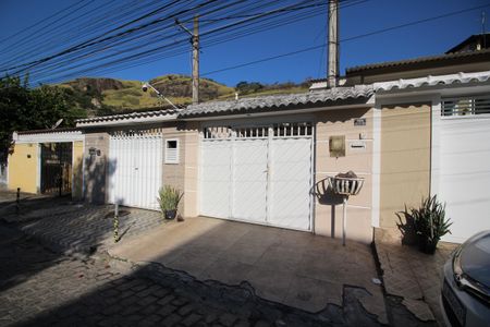 Casa à venda com 44m², 2 quartos e 2 vagasFachada