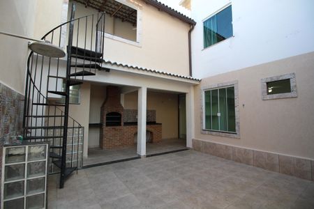 Casa à venda com 44m², 2 quartos e 2 vagasÁrea Externa