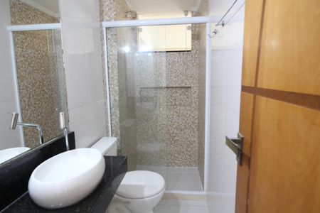 Casa à venda com 44m², 2 quartos e 2 vagasBanheiro Social