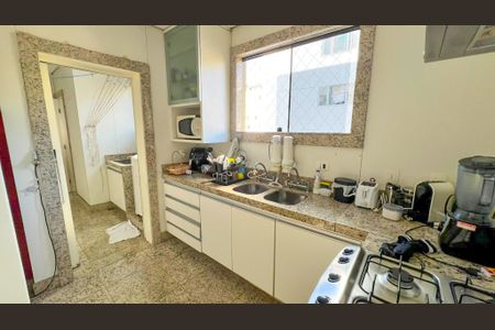 Apartamento à venda com 121m², 3 quartos e 2 vagas Apartamento à venda com 121m², 3 quartos e 2 vagasCozinha