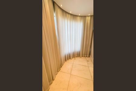 Apartamento à venda com 121m², 3 quartos e 2 vagas Apartamento à venda com 121m², 3 quartos e 2 vagasSala de Jantar