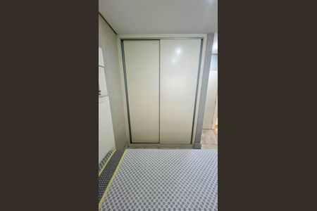 Apartamento à venda com 121m², 3 quartos e 2 vagas Apartamento à venda com 121m², 3 quartos e 2 vagasBanheiro Suíte