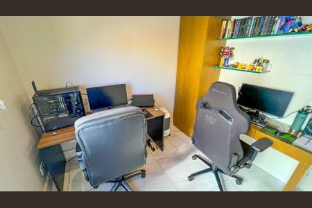 Apartamento à venda com 121m², 3 quartos e 2 vagas Apartamento à venda com 121m², 3 quartos e 2 vagasQuarto 2