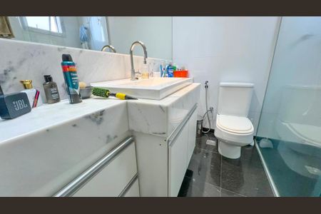 Apartamento à venda com 121m², 3 quartos e 2 vagas Apartamento à venda com 121m², 3 quartos e 2 vagasBanheiro Suíte