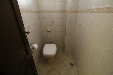 Casa de condomínio para alugar com 160m², 3 quartos e 2 vagasLavabo