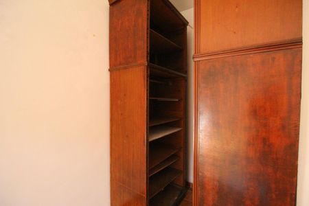 Casa de condomínio para alugar com 160m², 3 quartos e 2 vagasCloset da Suíte 2