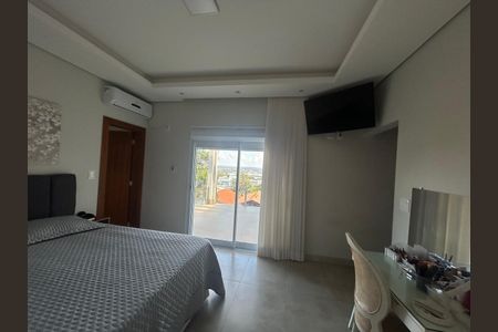 Casa de condomínio à venda com 350m², 4 quartos e 4 vagasQuarto