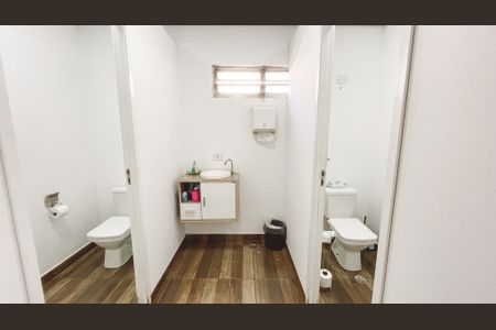 Casa à venda com 260m², 2 quartos e 3 vagasBanheiro