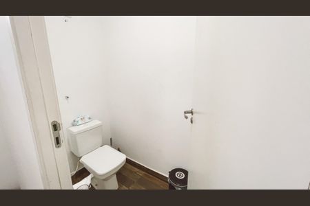 Casa à venda com 260m², 2 quartos e 3 vagasBanheiro