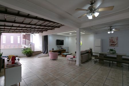 Casa à venda com 318m², 4 quartos e 3 vagas Casa à venda com 318m², 4 quartos e 3 vagasCobertura - Sala/cozinha