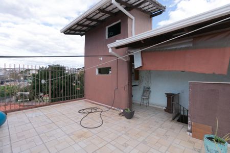 Casa à venda com 318m², 4 quartos e 3 vagas Casa à venda com 318m², 4 quartos e 3 vagasvaranda da Cobertura - Sala/cozinha