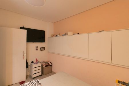 Casa à venda com 318m², 4 quartos e 3 vagas Casa à venda com 318m², 4 quartos e 3 vagasQuarto