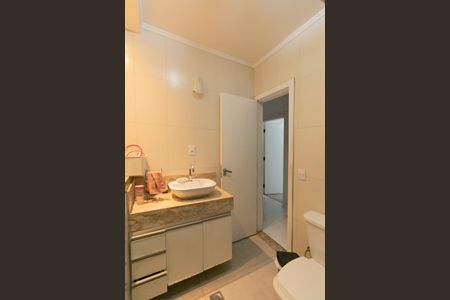 Casa à venda com 318m², 4 quartos e 3 vagas Casa à venda com 318m², 4 quartos e 3 vagasBanheiro 2