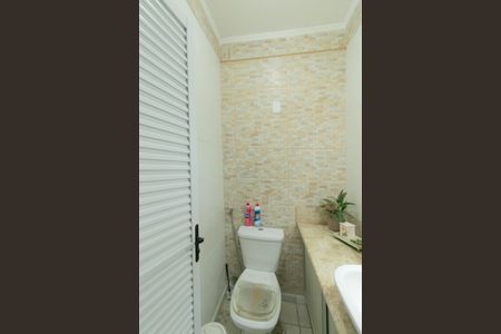 Casa à venda com 318m², 4 quartos e 3 vagas Casa à venda com 318m², 4 quartos e 3 vagasBanheiro da Cobertura - Sala/cozinha