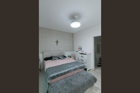 Casa à venda com 318m², 4 quartos e 3 vagas Casa à venda com 318m², 4 quartos e 3 vagasQuarto 2