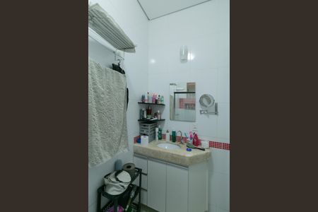 Casa à venda com 318m², 4 quartos e 3 vagas Casa à venda com 318m², 4 quartos e 3 vagasBanheiro