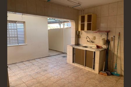 Casa à venda com 160m², 4 quartos e 4 vagas