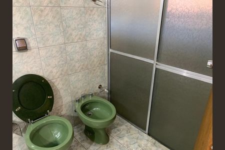 Casa à venda com 160m², 4 quartos e 4 vagas