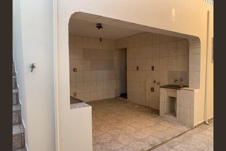 Casa à venda com 160m², 4 quartos e 4 vagas