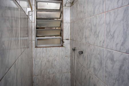 Casa à venda com 304m², 3 quartos e 4 vagasBanheiro 2 Casa 2