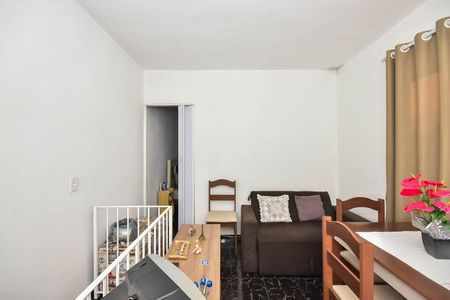 Casa à venda com 143m², 5 quartos e 2 vagas Casa à venda com 143m², 5 quartos e 2 vagasSala da Casa 2