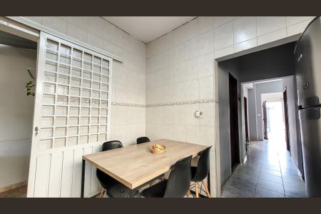 Casa à venda com 90m², 4 quartos e 2 vagasCozinha