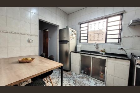 Casa à venda com 90m², 4 quartos e 2 vagasCozinha
