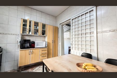 Casa à venda com 90m², 4 quartos e 2 vagasCozinha