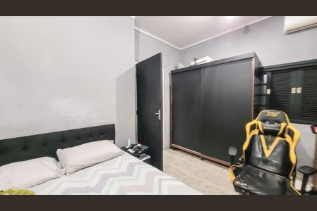 Casa à venda com 90m², 4 quartos e 2 vagasQuarto 4