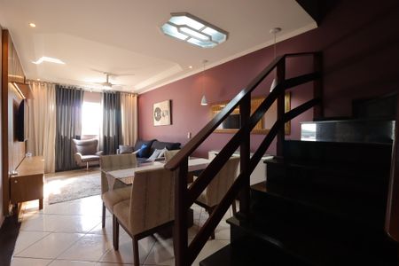 Casa à venda com 150m², 3 quartos e 3 vagasSala