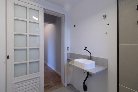 Apartamento à venda com 67m², 2 quartos e sem vaga Apartamento à venda com 67m², 2 quartos e sem vagaBanheiro