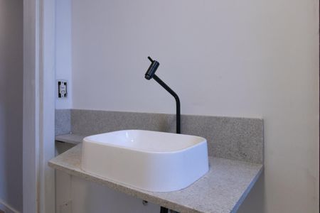 Apartamento à venda com 67m², 2 quartos e sem vaga Apartamento à venda com 67m², 2 quartos e sem vagaBanheiro