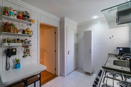 Apartamento à venda com 220m², 4 quartos e 4 vagas Apartamento à venda com 220m², 4 quartos e 4 vagasCozinha