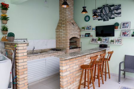 Casa à venda com 179m², 3 quartos e 4 vagas Casa à venda com 179m², 3 quartos e 4 vagasÁrea comum - Churrasqueira