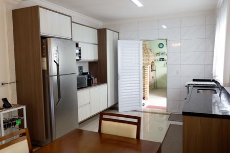 Casa à venda com 179m², 3 quartos e 4 vagas Casa à venda com 179m², 3 quartos e 4 vagasCozinha