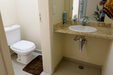Casa à venda com 179m², 3 quartos e 4 vagas Casa à venda com 179m², 3 quartos e 4 vagasLavabo