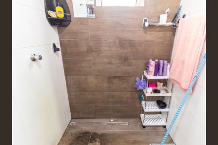 Casa à venda com 120m², 3 quartos e 1 vaga Casa à venda com 120m², 3 quartos e 1 vagaBanheiro da Suíte