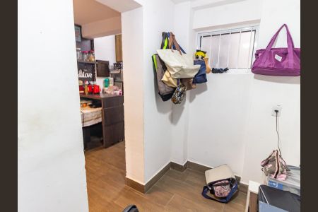 Casa à venda com 120m², 3 quartos e 1 vaga Casa à venda com 120m², 3 quartos e 1 vagaEscritório