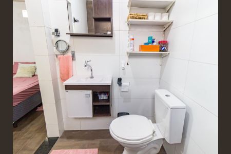 Casa à venda com 120m², 3 quartos e 1 vaga Casa à venda com 120m², 3 quartos e 1 vagaBanheiro da Suíte