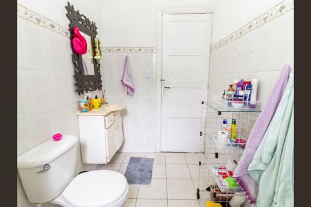 Casa à venda com 120m², 3 quartos e 1 vaga Casa à venda com 120m², 3 quartos e 1 vagaBanheiro