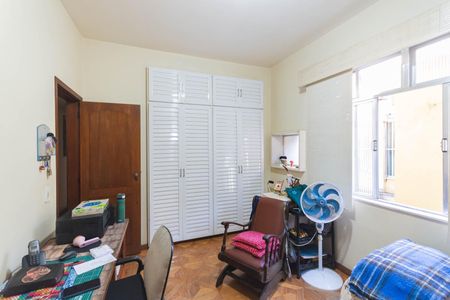 Apartamento à venda com 120m², 4 quartos e 1 vagaQuarto 2