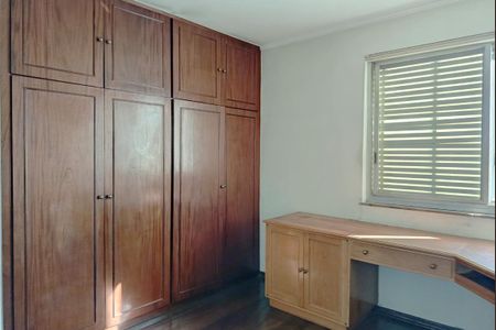 Apartamento à venda com 338m², 4 quartos e 3 vagas Apartamento à venda com 338m², 4 quartos e 3 vagasQuarto 2