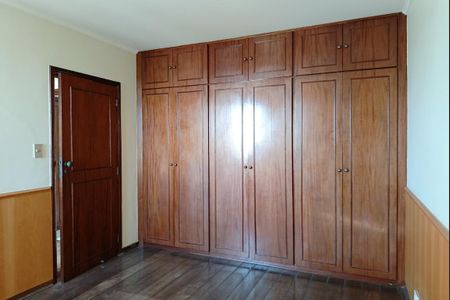 Apartamento à venda com 338m², 4 quartos e 3 vagas Apartamento à venda com 338m², 4 quartos e 3 vagasQuarto 3