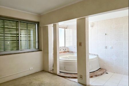 Apartamento à venda com 338m², 4 quartos e 3 vagas Apartamento à venda com 338m², 4 quartos e 3 vagasSuíte 1