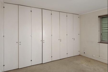 Apartamento à venda com 338m², 4 quartos e 3 vagas Apartamento à venda com 338m², 4 quartos e 3 vagasSuíte 1