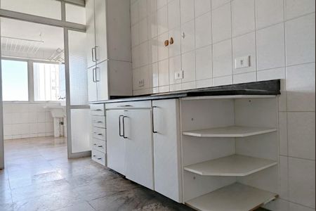 Apartamento à venda com 338m², 4 quartos e 3 vagas Apartamento à venda com 338m², 4 quartos e 3 vagasCozinha