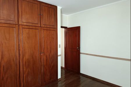 Apartamento à venda com 338m², 4 quartos e 3 vagas Apartamento à venda com 338m², 4 quartos e 3 vagasQuarto 1