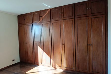 Apartamento à venda com 338m², 4 quartos e 3 vagas Apartamento à venda com 338m², 4 quartos e 3 vagasSuíte 2