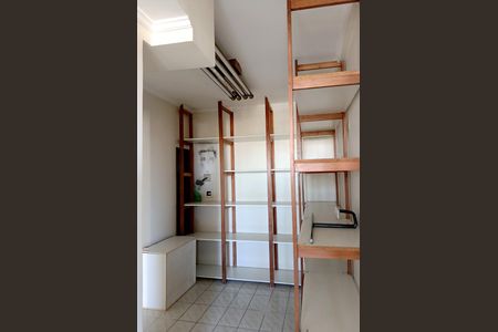 Apartamento à venda com 338m², 4 quartos e 3 vagas Apartamento à venda com 338m², 4 quartos e 3 vagasÁrea de Serviço