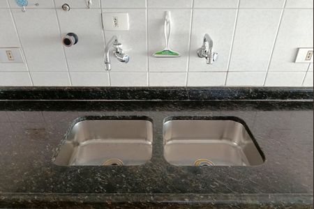 Apartamento à venda com 338m², 4 quartos e 3 vagas Apartamento à venda com 338m², 4 quartos e 3 vagasCozinha